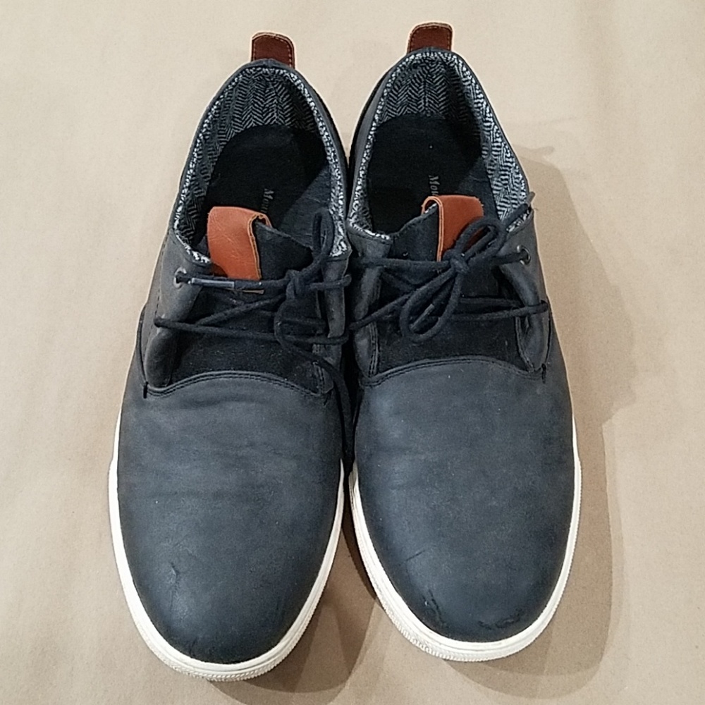 Dress shoes